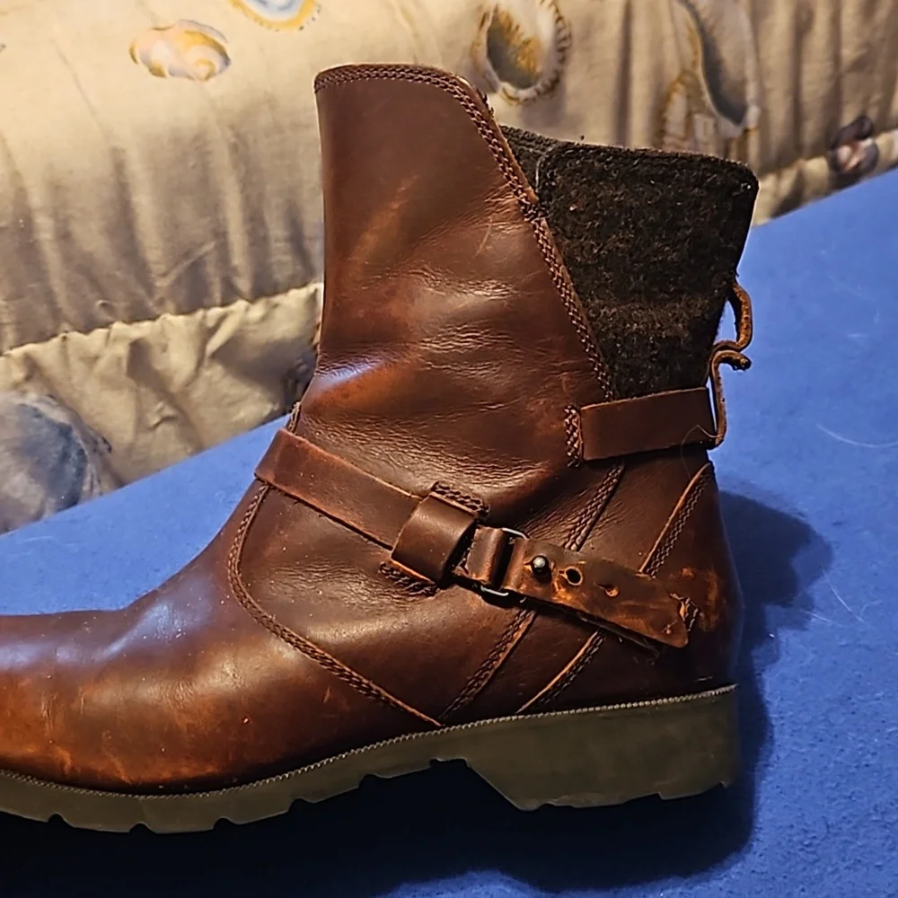 Teva De LA Vina Leather Boots - Picture 6 of 8